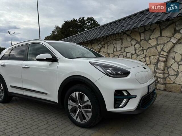 Белый Киа Niro, объемом двигателя 0 л и пробегом 100 тыс. км за 18999 $, фото 10 на Automoto.ua