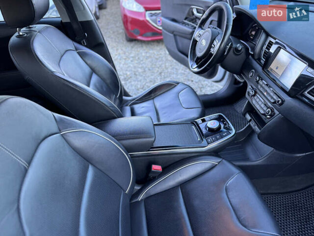 Белый Киа Niro, объемом двигателя 0 л и пробегом 210 тыс. км за 15900 $, фото 52 на Automoto.ua