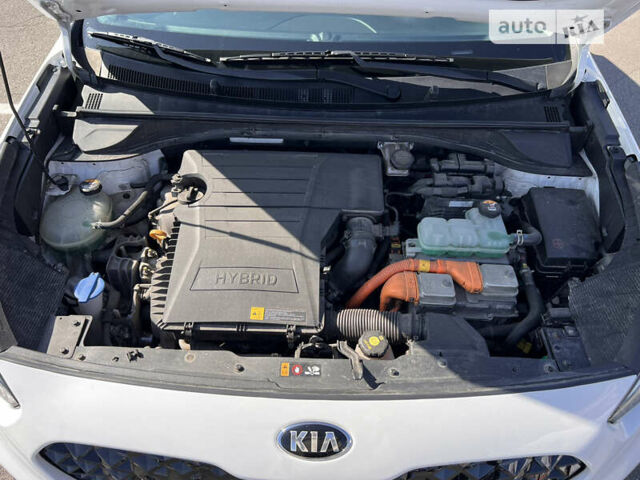 Киа Niro 2019 в Киеве на Automoto.ua Белый Киа Niro, объемом двигателя 1.59 л и пробегом 51 тыс. км за 19500 $, фото 17 на Automoto.ua