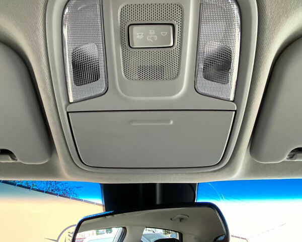Белый Киа Niro, объемом двигателя 0 л и пробегом 68 тыс. км за 18850 $, фото 26 на Automoto.ua