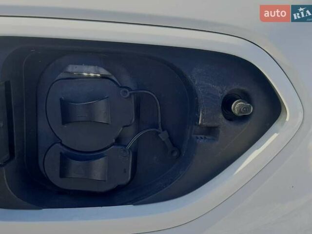 Білий Кіа Niro, об'ємом двигуна 0 л та пробігом 115 тис. км за 17200 $, фото 33 на Automoto.ua