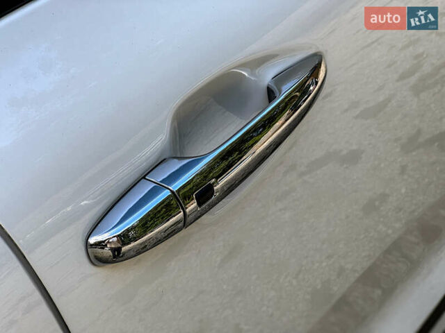 Білий Кіа Niro, об'ємом двигуна 0 л та пробігом 204 тис. км за 17800 $, фото 54 на Automoto.ua