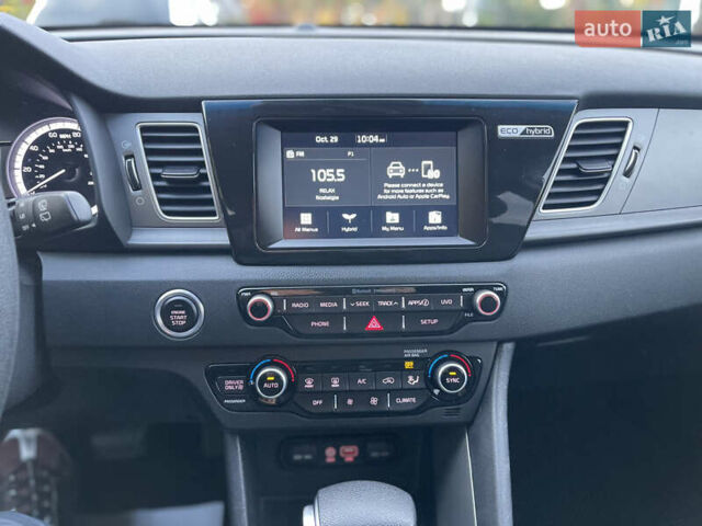 Киа Niro 2019 в Луцке на Automoto.ua Белый Киа Niro, объемом двигателя 1.58 л и пробегом 212 тыс. км за 15999 $, фото 25 на Automoto.ua