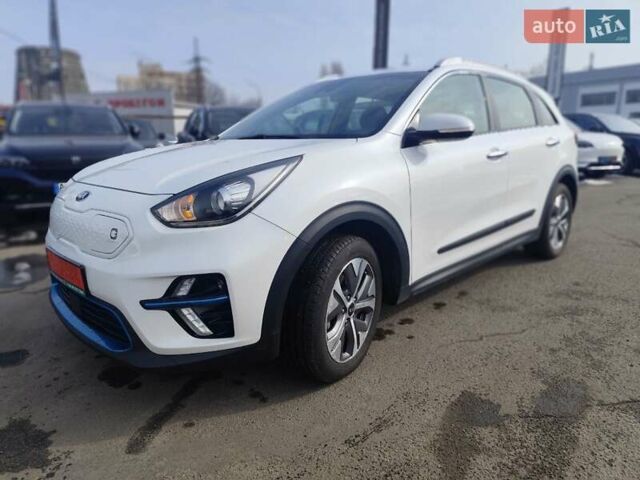 Белый Киа Niro, объемом двигателя 0 л и пробегом 105 тыс. км за 17555 $, фото 27 на Automoto.ua