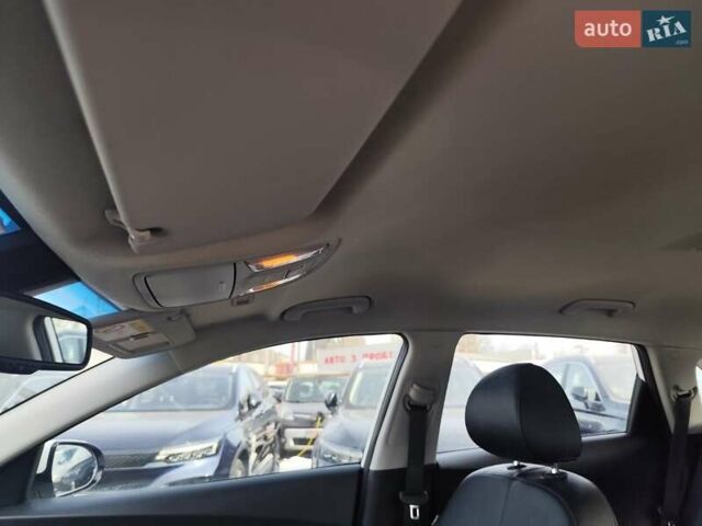 Белый Киа Niro, объемом двигателя 0 л и пробегом 105 тыс. км за 17555 $, фото 34 на Automoto.ua