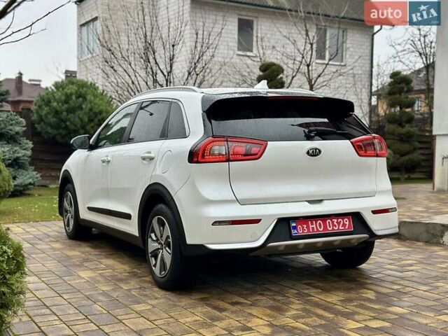 Белый Киа Niro, объемом двигателя 1.6 л и пробегом 213 тыс. км за 16500 $, фото 16 на Automoto.ua