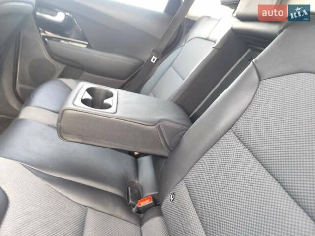 Белый Киа Niro, объемом двигателя 0 л и пробегом 105 тыс. км за 17555 $, фото 44 на Automoto.ua
