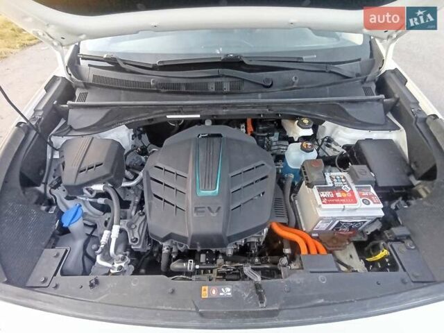 Киа Niro 2019 в Радивилове на Automoto.ua Белый Киа Niro, объемом двигателя 0 л и пробегом 126 тыс. км за 17800 $, фото 26 на Automoto.ua