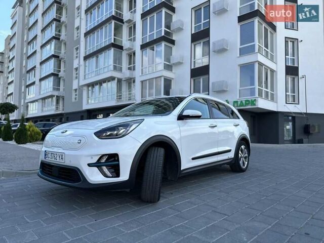 Белый Киа Niro, объемом двигателя 0 л и пробегом 145 тыс. км за 19700 $, фото 8 на Automoto.ua