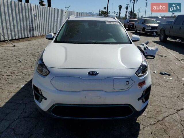 Білий Кіа Niro, об'ємом двигуна 0 л та пробігом 30 тис. км за 5600 $, фото 4 на Automoto.ua