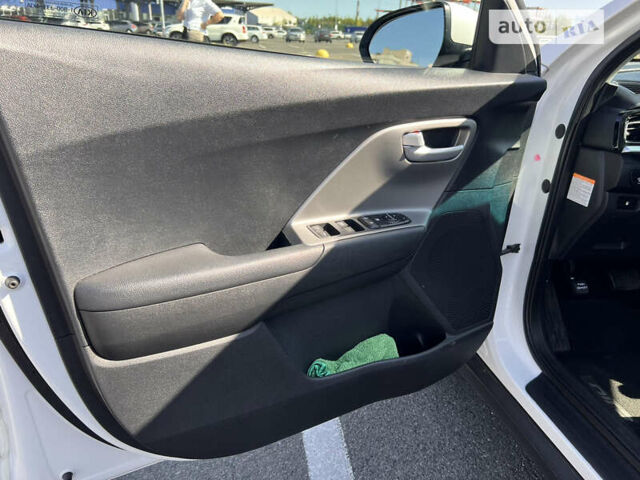 Киа Niro 2019 в Киеве на Automoto.ua Белый Киа Niro, объемом двигателя 1.59 л и пробегом 51 тыс. км за 19500 $, фото 12 на Automoto.ua