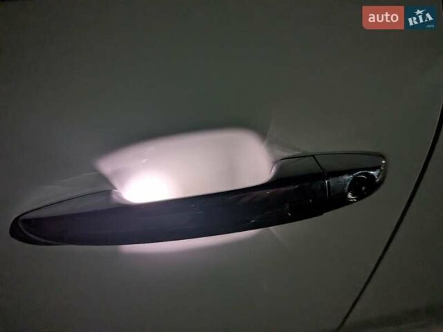 Белый Киа Niro, объемом двигателя 0 л и пробегом 100 тыс. км за 18999 $, фото 72 на Automoto.ua