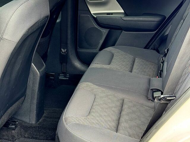 Киа Niro 2019 в Хмельницком на Automoto.ua Белый Киа Niro, объемом двигателя 1.6 л и пробегом 325 тыс. км за 13600 $, фото 12 на Automoto.ua