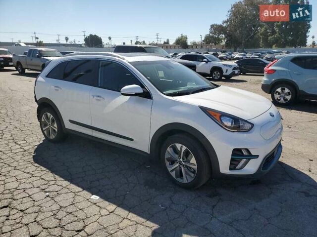 Білий Кіа Niro, об'ємом двигуна 0 л та пробігом 30 тис. км за 5600 $, фото 3 на Automoto.ua