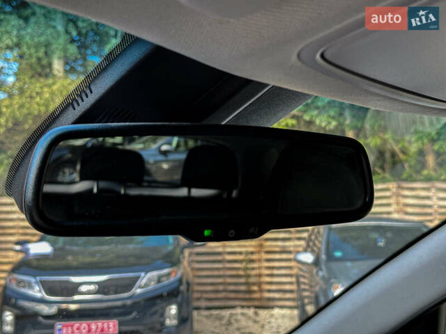 Білий Кіа Niro, об'ємом двигуна 0 л та пробігом 204 тис. км за 17800 $, фото 80 на Automoto.ua