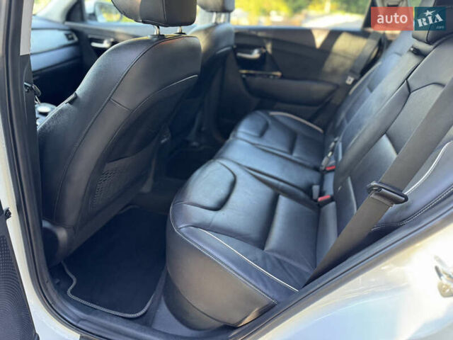 Белый Киа Niro, объемом двигателя 0 л и пробегом 147 тыс. км за 18500 $, фото 31 на Automoto.ua