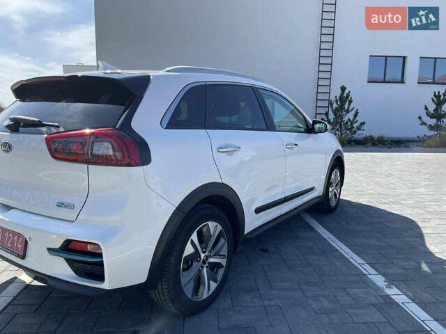 Белый Киа Niro, объемом двигателя 0 л и пробегом 151 тыс. км за 16800 $, фото 12 на Automoto.ua