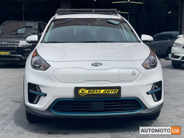 Білий Кіа Niro, об'ємом двигуна 64 л та пробігом 103 тис. км за 20400 $, фото 5 на Automoto.ua