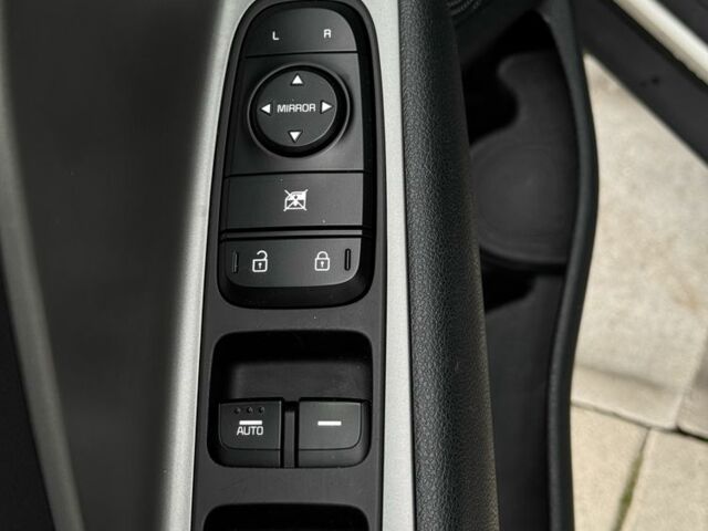 Киа Niro 2019 в Хмельницком на Automoto.ua Белый Киа Niro, объемом двигателя 1.6 л и пробегом 320 тыс. км за 12400 $, фото 20 на Automoto.ua