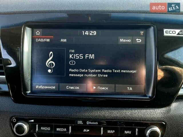 Білий Кіа Niro, об'ємом двигуна 0 л та пробігом 115 тис. км за 17200 $, фото 20 на Automoto.ua