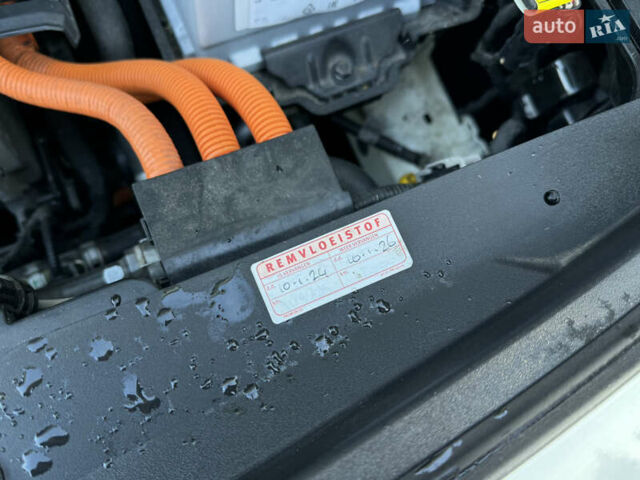 Белый Киа Niro, объемом двигателя 0 л и пробегом 147 тыс. км за 18500 $, фото 16 на Automoto.ua