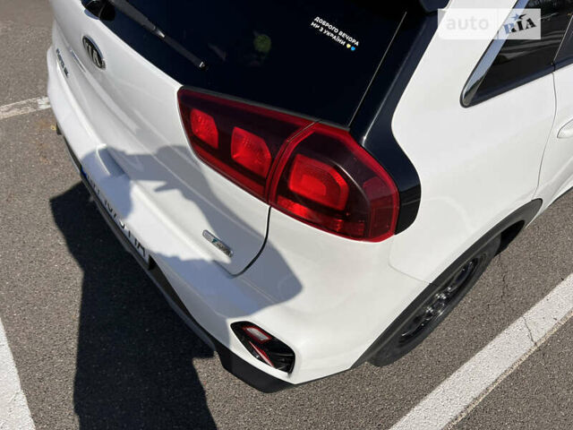 Киа Niro 2019 в Киеве на Automoto.ua Белый Киа Niro, объемом двигателя 1.59 л и пробегом 51 тыс. км за 19500 $, фото 9 на Automoto.ua