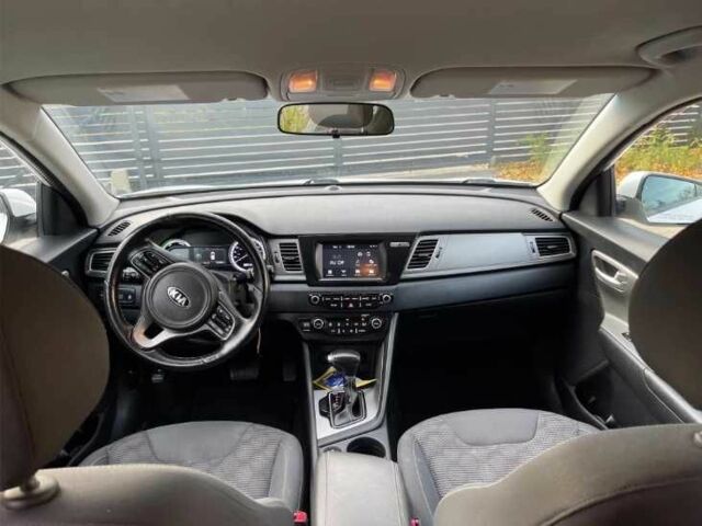 Киа Niro 2019 в Киеве на Automoto.ua Белый Киа Niro, объемом двигателя 1.6 л и пробегом 114 тыс. км за 11400 $, фото 9 на Automoto.ua