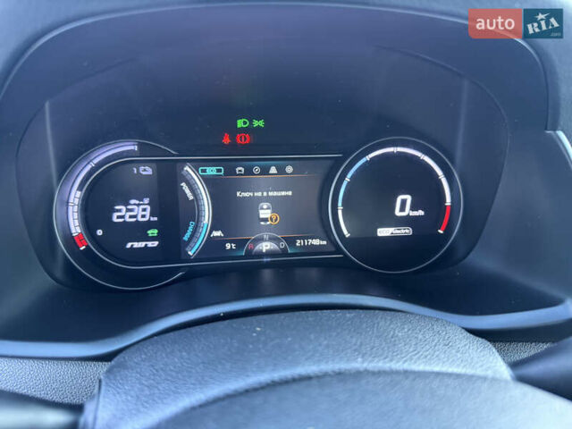 Белый Киа Niro, объемом двигателя 0 л и пробегом 210 тыс. км за 15900 $, фото 35 на Automoto.ua
