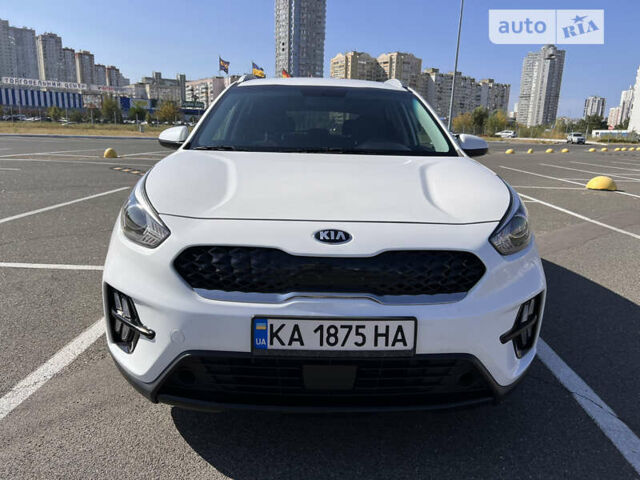Киа Niro 2019 в Киеве на Automoto.ua Белый Киа Niro, объемом двигателя 1.59 л и пробегом 51 тыс. км за 19500 $, фото 5 на Automoto.ua