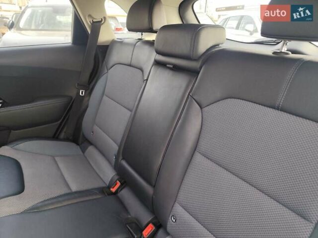 Белый Киа Niro, объемом двигателя 0 л и пробегом 105 тыс. км за 17555 $, фото 45 на Automoto.ua