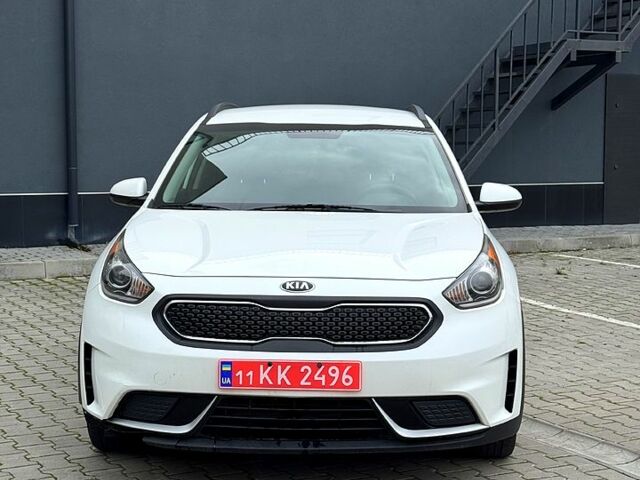 Киа Niro 2019 в Хмельницком на Automoto.ua Белый Киа Niro, объемом двигателя 1.6 л и пробегом 325 тыс. км за 13600 $, фото 3 на Automoto.ua