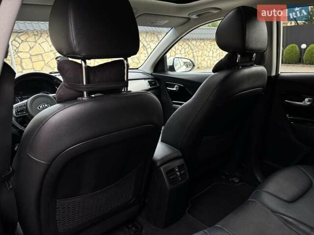 Белый Киа Niro, объемом двигателя 0 л и пробегом 100 тыс. км за 18999 $, фото 60 на Automoto.ua