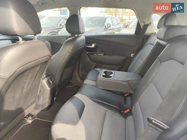 Белый Киа Niro, объемом двигателя 0 л и пробегом 105 тыс. км за 17555 $, фото 43 на Automoto.ua