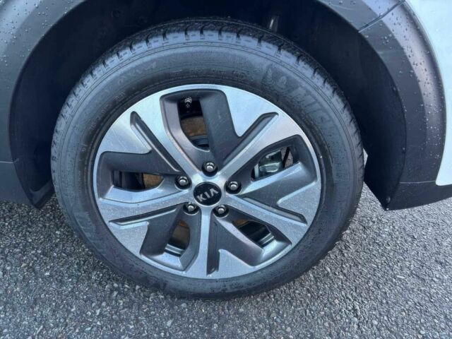 Білий Кіа Niro, об'ємом двигуна 0 л та пробігом 31 тис. км за 13900 $, фото 11 на Automoto.ua