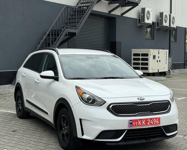 Киа Niro 2019 в Хмельницком на Automoto.ua Белый Киа Niro, объемом двигателя 1.6 л и пробегом 320 тыс. км за 12400 $, фото 1 на Automoto.ua