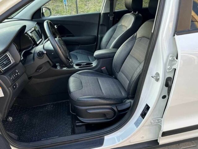 Белый Киа Niro, объемом двигателя 0 л и пробегом 91 тыс. км за 11300 $, фото 9 на Automoto.ua