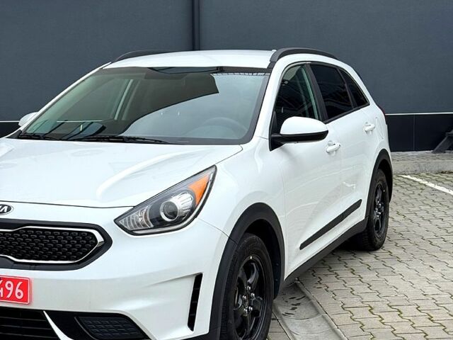 Киа Niro 2019 в Хмельницком на Automoto.ua Белый Киа Niro, объемом двигателя 1.6 л и пробегом 325 тыс. км за 13600 $, фото 2 на Automoto.ua