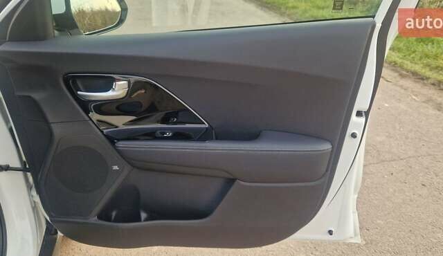 Киа Niro 2019 в Дубно на Automoto.ua Белый Киа Niro, объемом двигателя 0 л и пробегом 173 тыс. км за 17400 $, фото 29 на Automoto.ua