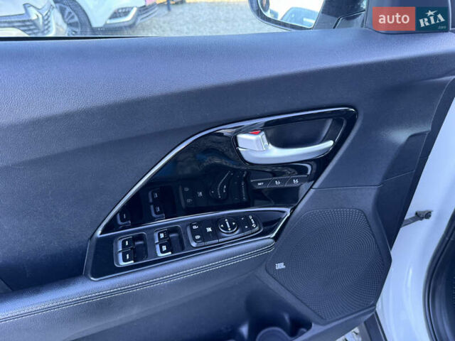 Белый Киа Niro, объемом двигателя 0 л и пробегом 210 тыс. км за 15900 $, фото 31 на Automoto.ua