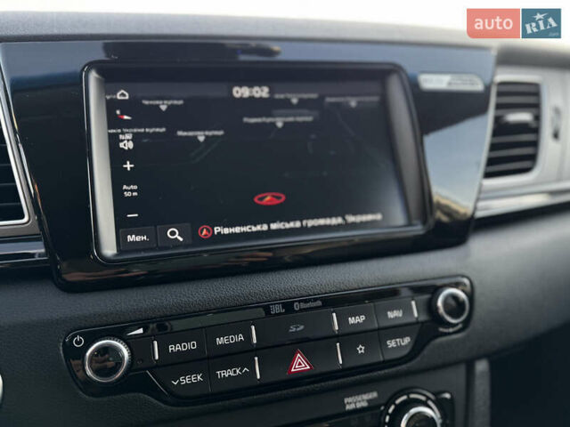Білий Кіа Niro, об'ємом двигуна 0 л та пробігом 74 тис. км за 18700 $, фото 34 на Automoto.ua
