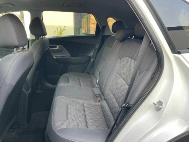 Киа Niro 2019 в Киеве на Automoto.ua Белый Киа Niro, объемом двигателя 1.6 л и пробегом 114 тыс. км за 11400 $, фото 14 на Automoto.ua