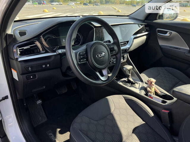 Киа Niro 2019 в Киеве на Automoto.ua Белый Киа Niro, объемом двигателя 1.59 л и пробегом 51 тыс. км за 19500 $, фото 10 на Automoto.ua