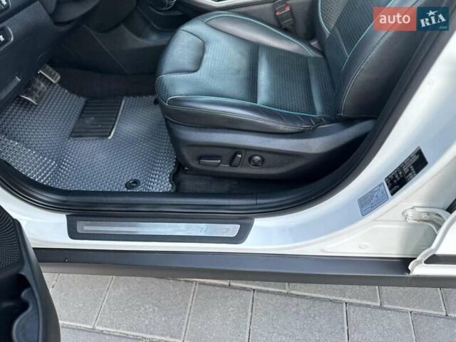 Белый Киа Niro, объемом двигателя 0 л и пробегом 145 тыс. км за 19700 $, фото 42 на Automoto.ua