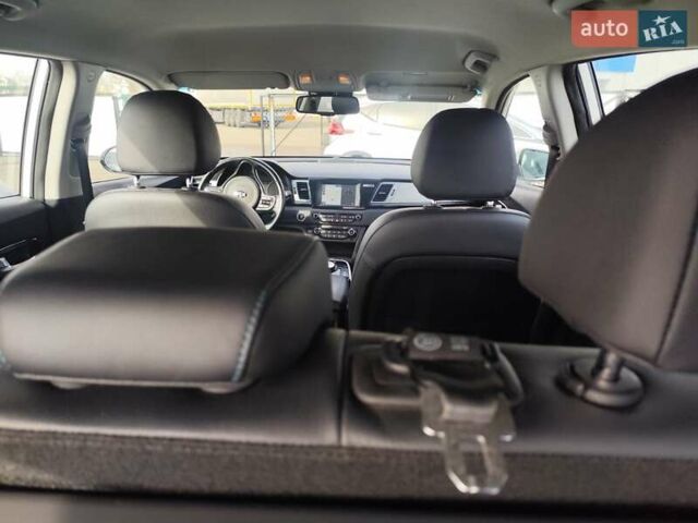 Белый Киа Niro, объемом двигателя 0 л и пробегом 105 тыс. км за 17555 $, фото 53 на Automoto.ua