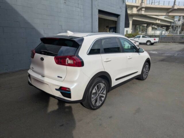 Белый Киа Niro, объемом двигателя 0 л и пробегом 35 тыс. км за 5500 $, фото 4 на Automoto.ua