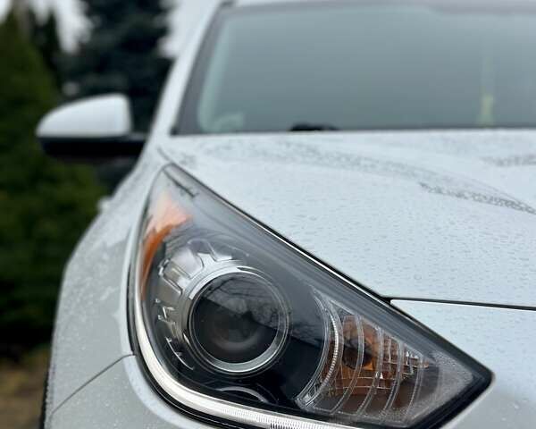 Белый Киа Niro, объемом двигателя 1.6 л и пробегом 213 тыс. км за 16500 $, фото 9 на Automoto.ua