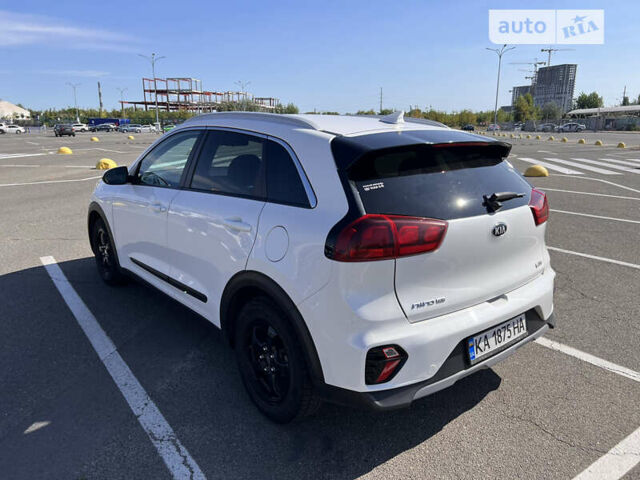 Киа Niro 2019 в Киеве на Automoto.ua Белый Киа Niro, объемом двигателя 1.59 л и пробегом 51 тыс. км за 19500 $, фото 1 на Automoto.ua