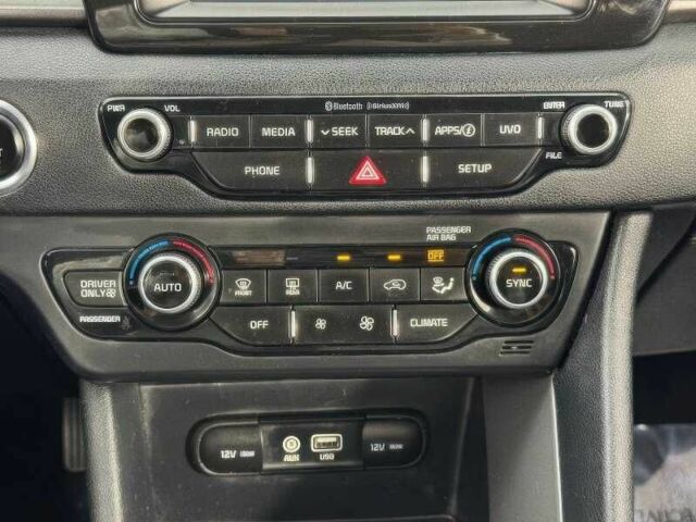 Белый Киа Niro, объемом двигателя 1.6 л и пробегом 50 тыс. км за 9000 $, фото 11 на Automoto.ua