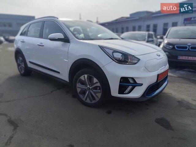 Белый Киа Niro, объемом двигателя 0 л и пробегом 105 тыс. км за 17555 $, фото 16 на Automoto.ua