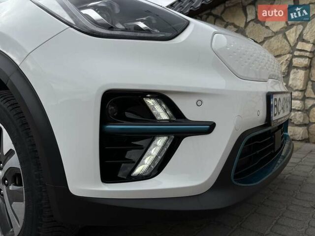 Киа Niro 2019 в Львове на Automoto.ua Белый Киа Niro, объемом двигателя 0 л и пробегом 97 тыс. км за 19000 $, фото 9 на Automoto.ua